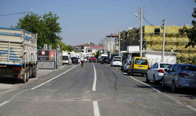 Pazarcık'ta yollar büyükşehir ile yenileniyor