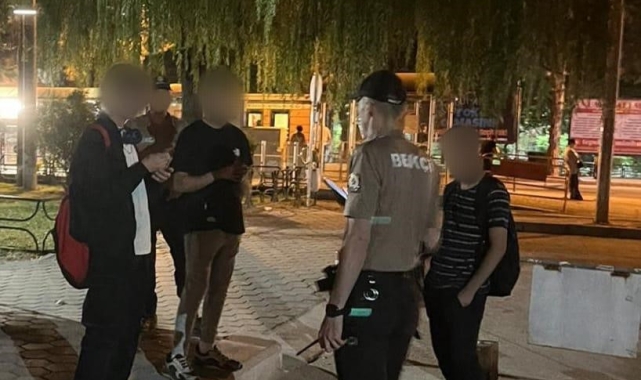 Polis park ve bahçelerde denetim yaptı, 276 şahsı sorgulandı