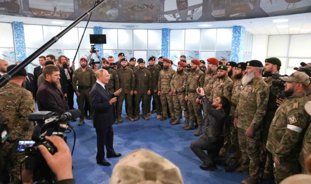 Putin'den 13 yıl sonra Çeçenistan'a sürpriz ziyaret