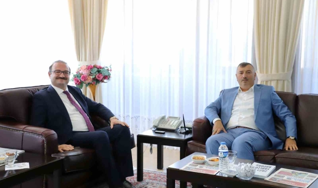 Rektör Hacımüftüoğlu: "Bilgiyi arayan, araştıran ve bunu üreten, ürettiği bilgiyi teknolojiye dönüştürene destek olacağız"