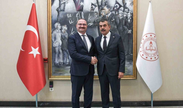 Rektör Hacımüftüoğlu'ndan Milli Eğitim Bakanı Tekin'e nezaket ziyareti