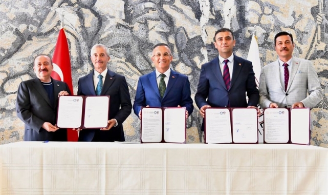 Şahinbey Belediyesi'nden hem eğitime hem spora destek