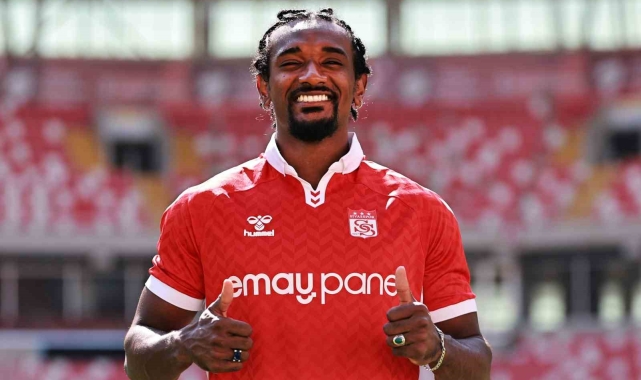 Samuel Moutoussamy resmen Sivasspor'da