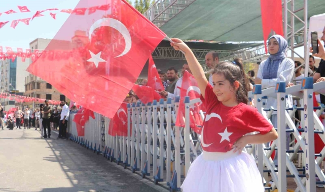 Şanlıurfa'da Zafer Bayramı coşkusu