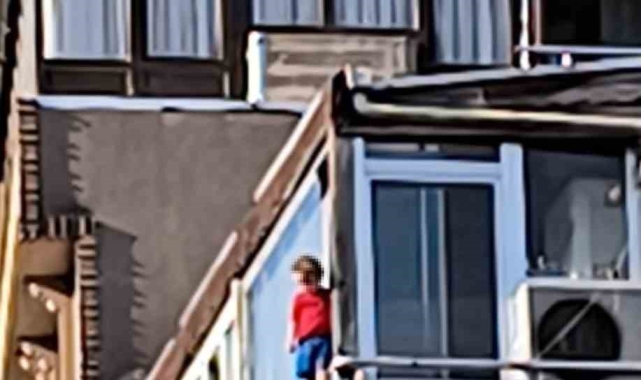 Sarıyer'de inanılmaz olay: 5. kattaki evlerinin camından çıkan 3 yaşındaki çocuk yürekleri ağızlara getirdi