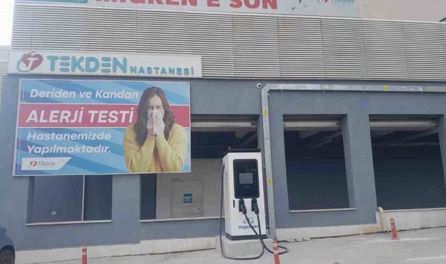 Şarj istasyonu kuran Tekden Hastanesi, Denizli'de bir ilke imza attı