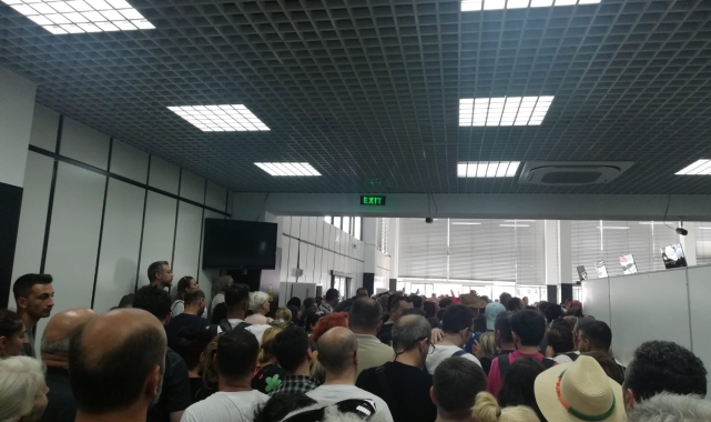 Sarp Sınır Kapısı'nda yoğunluk yaşanıyor