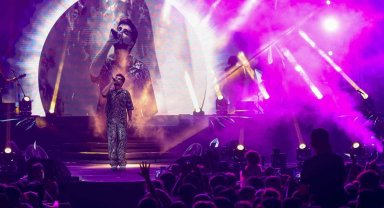 Sefo, şarkılarıyla Gazi şehri coşturdu