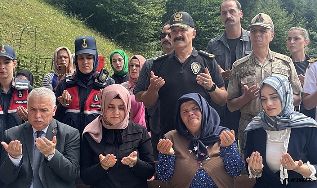 ŞEHİT EREN BÜLBÜL, ŞEHADETİNİN 7'NCİ YILINDA MEZARI BAŞINDA ANILDI!