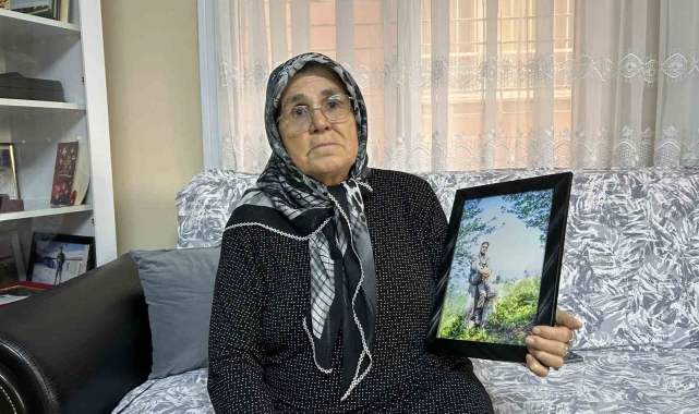 Şehit Ferhat Gedik'in annesi: "Evladım askerliği çok severdi ve şehit oldu"