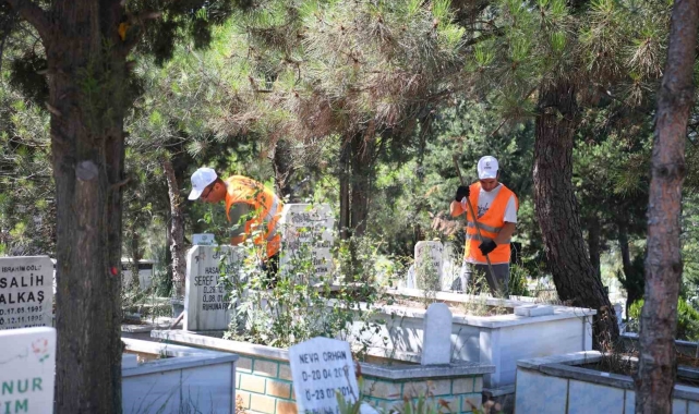 Şekerpınar Mezarlığı'nda temizlik yapıldı