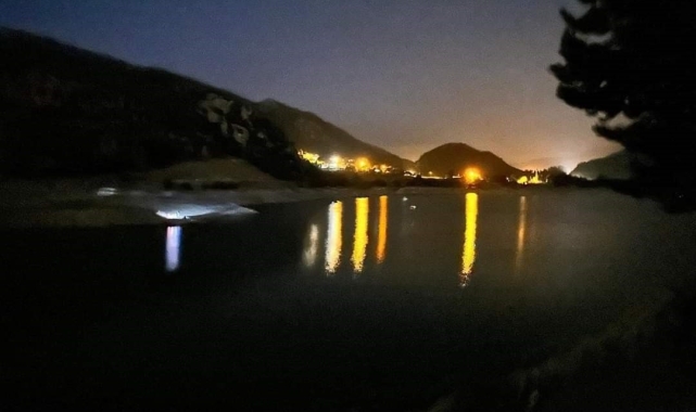 Serinlemek için girdiği baraj göletinde kayboldu