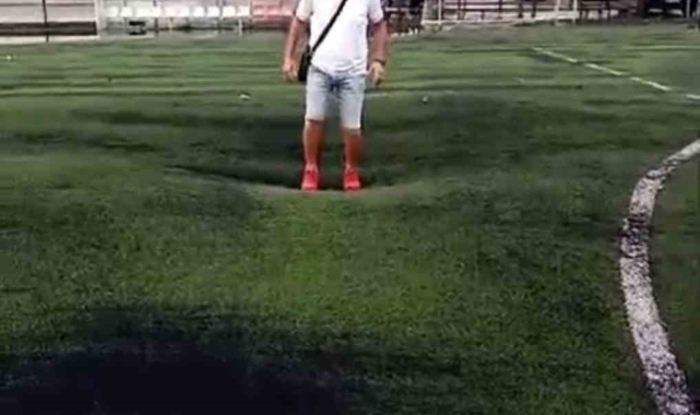 Şiddetli yağış halı sahayı kabarttı