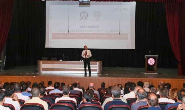 Siirt'te 2024-2025 eğitim öğretim yılı değerlendirme toplantısı yapıldı