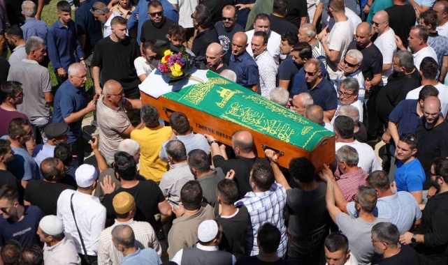 Silahın ateş alması sonucu hayatını kaybeden Duru, son yolculuğuna uğurlandı