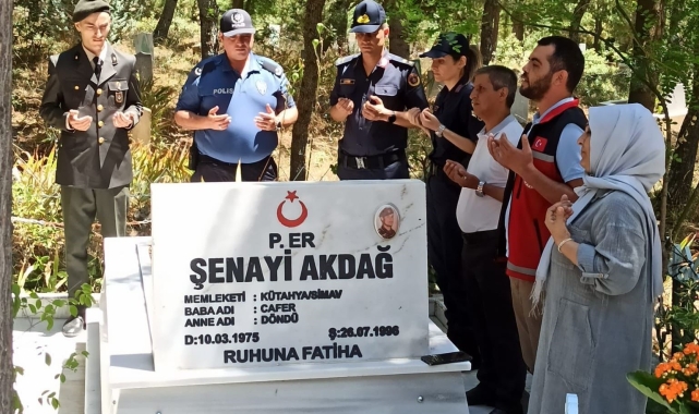 Simav'da güvenlik güçlerinden şehit mezarları ve ailelerine ziyaret