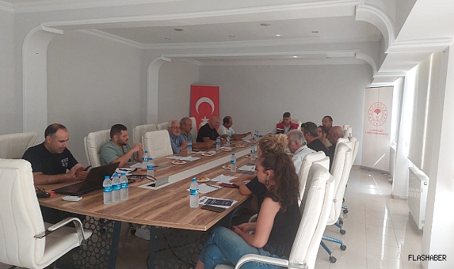 SİNOP'TA MAHMUZLU CAMGÖZ KÖPEK BALIĞI İÇİN PAYDAŞ TOPLANTISI DÜZENLENDİ!