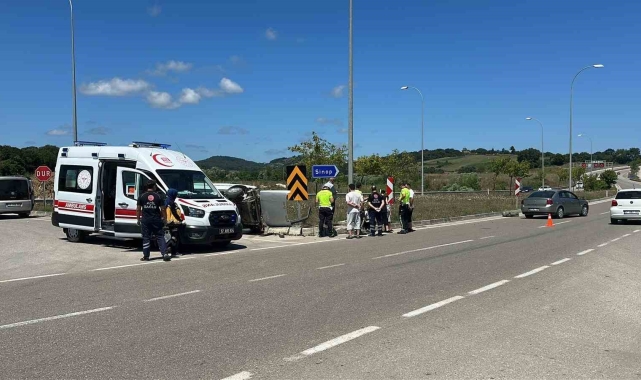 Sinop'ta 2 otomobil çarpıştı: 3 yaralı
