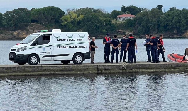 Sinop'ta denizde erkek cesedi bulundu