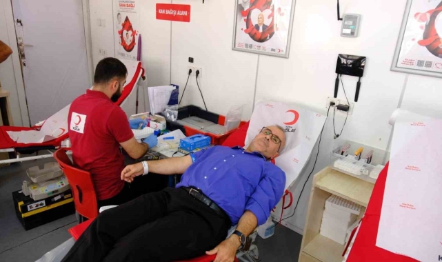 Şırnak'ta eğitimcilerden Kızılay'a kan bağışı