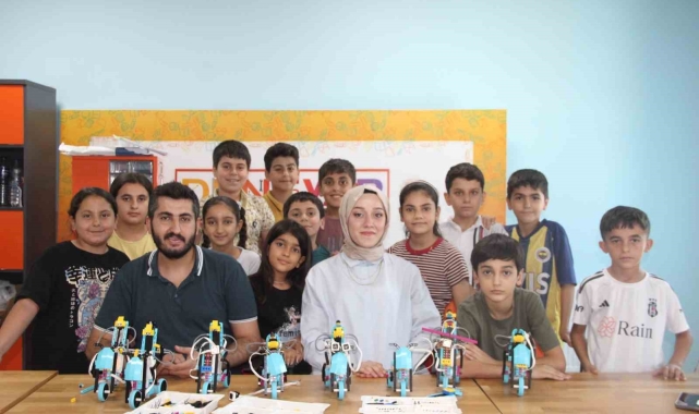 Şırnak'ta ilk defe açılan Deneyap atölyesi yaz okulunda robotik kodlama eğitimleri verecek