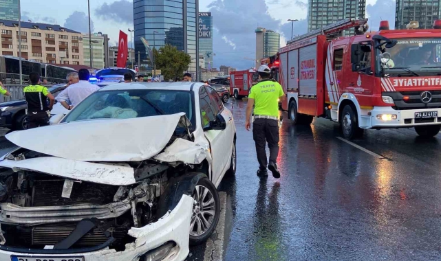 Şişli'de otomobil İETT otobüsüne arkadan çarptı: 3 yaralı