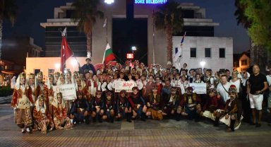 Söke Uluslararası Halk Oyunları Festivali renkli görüntülerle başladı
