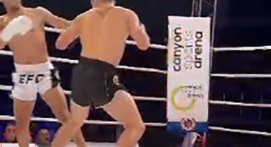 Talihsiz sporcunun maç esnasında kaval kemiği kırıldı