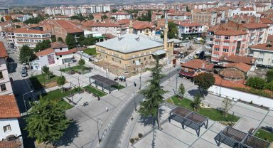 Tarihi Çorum Ulu Cami'de ağaç katliamı