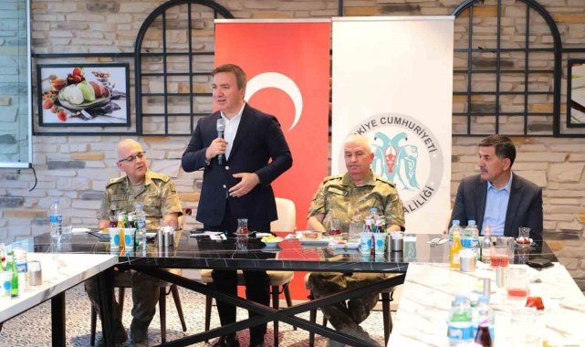 Tayini çıkan ve emekli olan komutanlar için veda programı