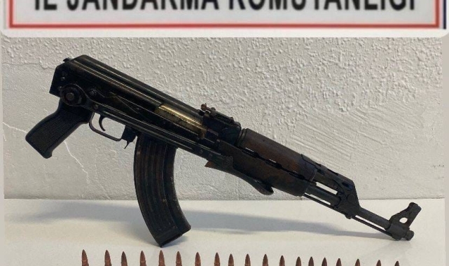 Tekirdağ'da bir evde Kalaşnikof ele geçirildi