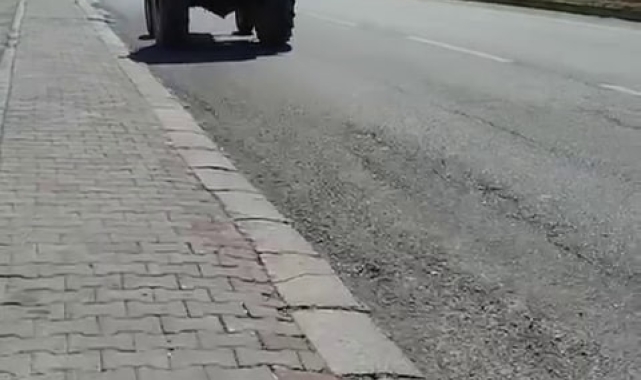 Ters yönden giden traktör tehlike saçtı