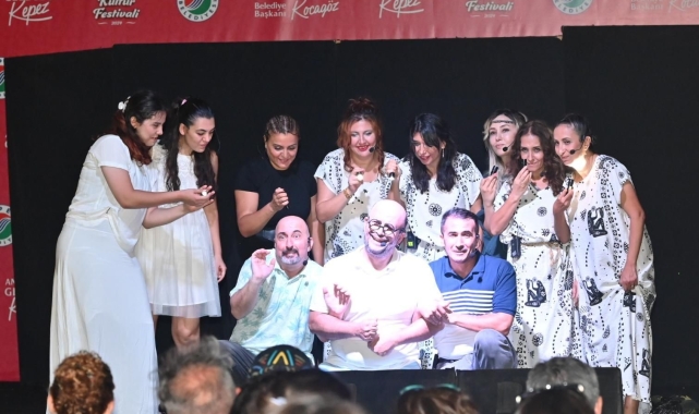 "Troyalı Kadınlar", Kepez Kültür Festivali'nde sahnelendi