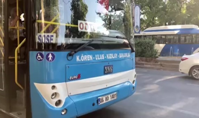 Ücretsiz biniş kartı hata verince şoförle gazeteci arasında tartışma