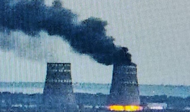 Ukrayna: "Rus işgalciler Zaporijya Nükleer Santrali topraklarında yangın çıkardılar"