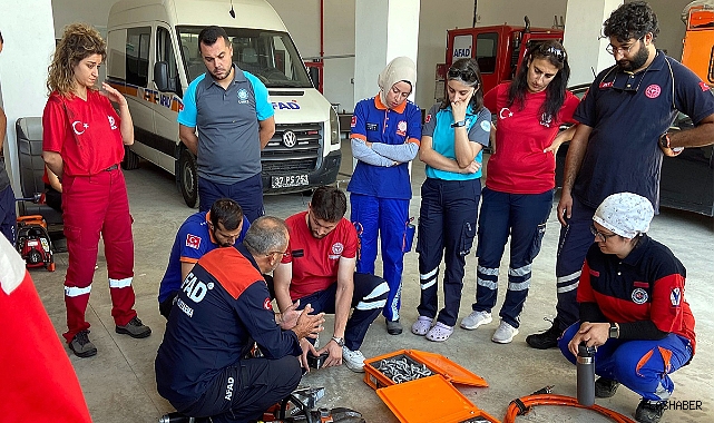 UMKE PERSONELİNE DEPREM ARAMA-KURTARMA EĞİTİMİ 