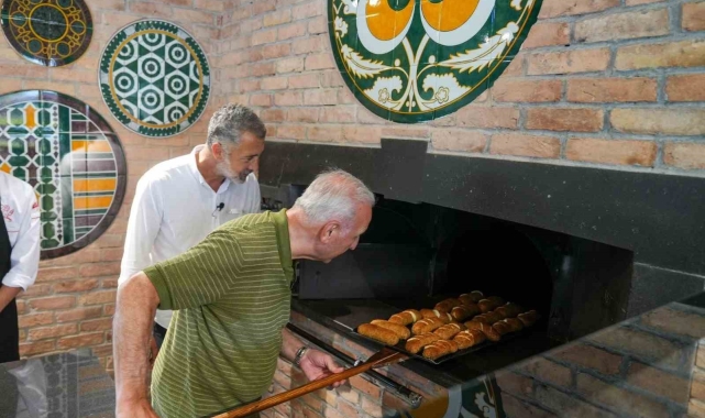 Ümraniye Belediyesi'nden özel bir lezzet: Taş fırında simit