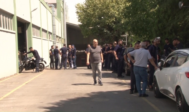 Ümraniye'de hidrolik silindir imalathanesinde yangın çıktı, işçiler tahliye edildi