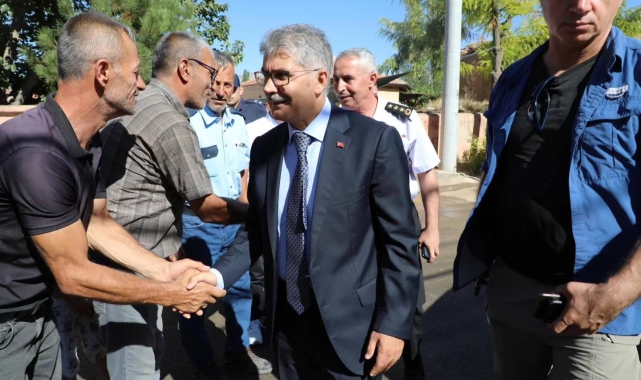 Vali Çelik belde ve köylerde vatandaşlarla bir araya geldi