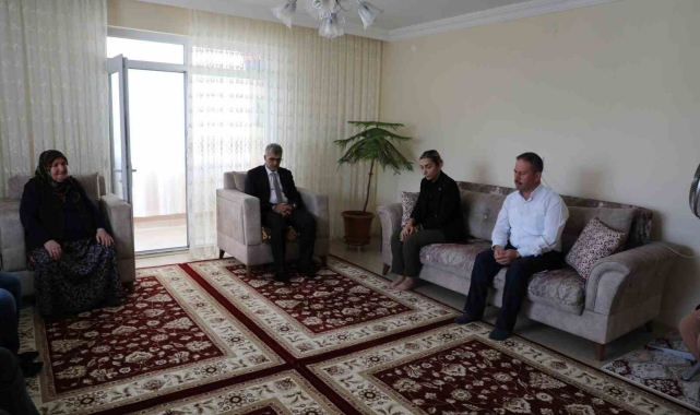 Vali Çelik'ten şehit ailesine taziye ziyareti