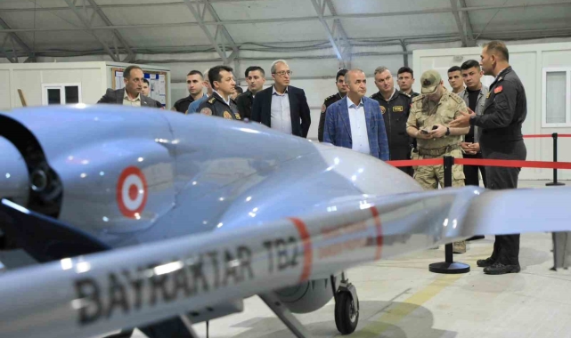 Vali Hatipoğlu'ndan İHA Komutanlığına ziyaret