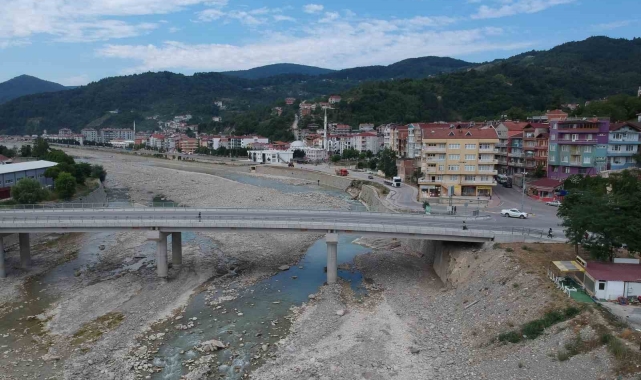 Vali Özarslan: "Ayancık ve Türkeli ilçemizde afetin izleri kısa sürede silindi"