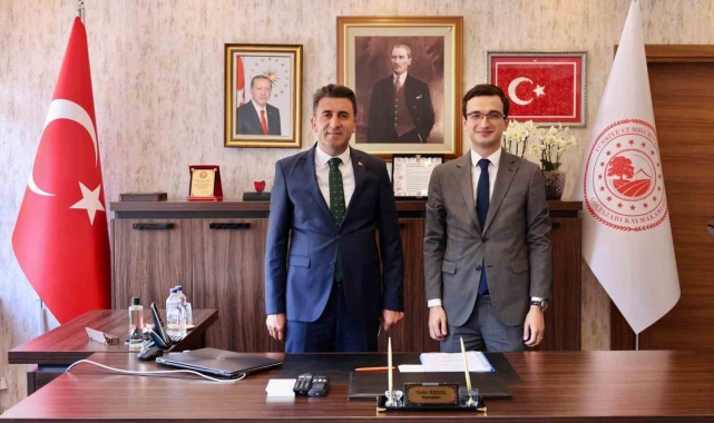 Vali Şefik Aygöl, Gölpazarı Kaymakamı Tahir Ardal ile bir araya geldi