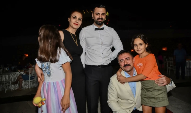 Vali Tekbıyıkoğlu'ndan genç çiftin mutlu gününde sürpriz