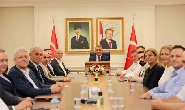 Vali ve başkan iş adamları ile buluştu
