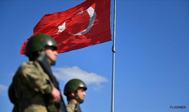 YASA DIŞI YOLLARLA TÜRKİYE'YE GEÇMEYE ÇALIŞAN 1'İ TERÖRİST 16 KİŞİ YAKALANDI!