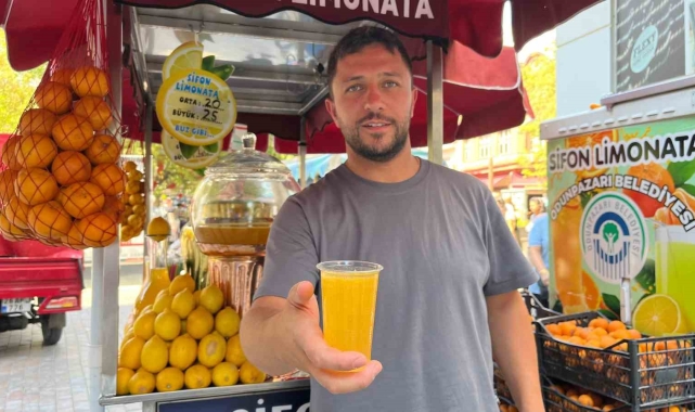 Yerli ve yabancı turistler sifon limonataya yoğun ilgi gösteriyor