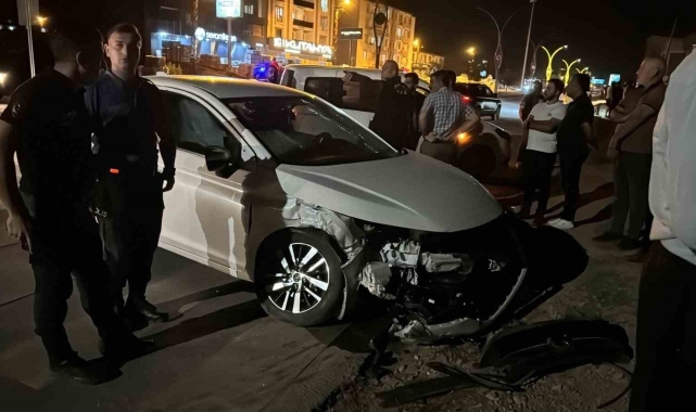 Yüksekova'da trafik kazası: 4 yaralı