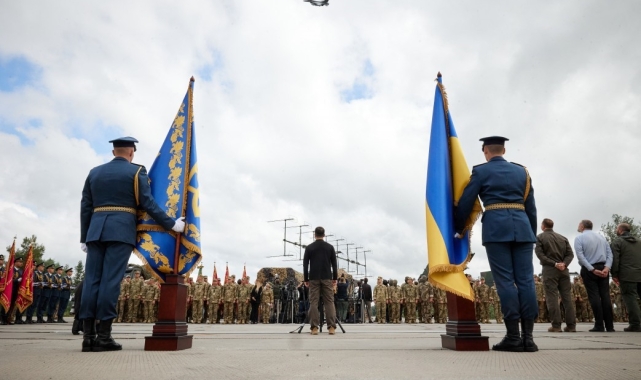 Zelenskiy: "F-16'lar Ukrayna'da"