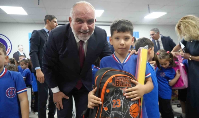 2 bin çocuğa kırtasiye seti ve okul çantası desteği